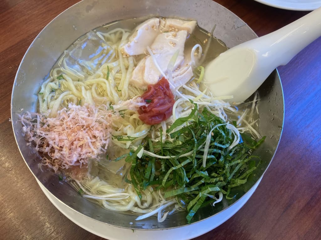 ラーメン魁力屋の冷たい梅しそラーメン